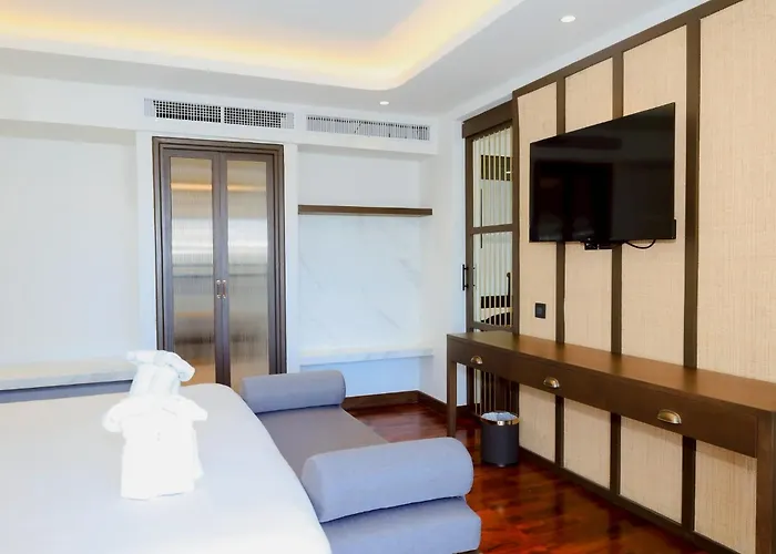 Peach Hill Resort - Sha Extra Plus